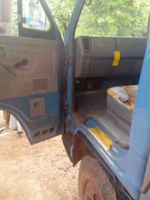 ISUZU NPR59LU5 M 115 4BD1 ห้างแท้ปี 37 เกียร์สั้นยกหัวได้ หัวเดิมบางไม่เคยทำสีตั้งแต่เกิด ภายในสวย ISUZU NPR59LU5 M 115 4BD1 ห้างแท้ปี 37 เกียร์สั้นยกหัวได้ หัวเดิมบางไม่เคยทำสีตั้งแต่เกิด ภายในสวย