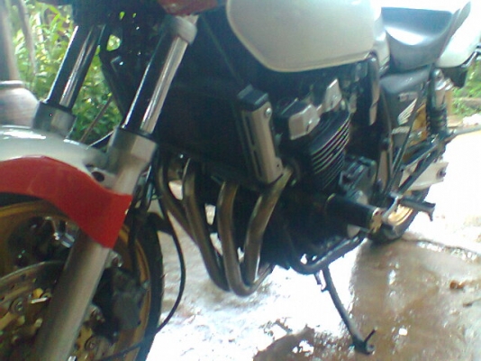 ขาย/แลก cb 400 v.s ปี 95 สภาพแต่ง ขับ หล่อๆ เรยคับ ขาย/แลก cb 400 v.s ปี 95 สภาพแต่ง ขับ หล่อๆ เรยคับ