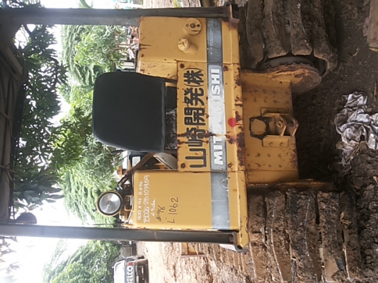 ขายรถดันดิน BULLDOZER MITSUBISHI BD2G ขายรถดันดิน BULLDOZER MITSUBISHI BD2G