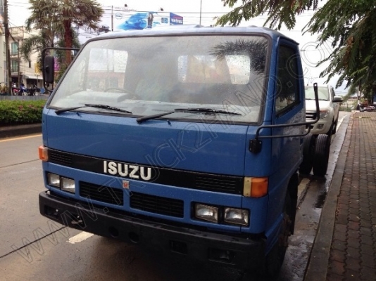 หัวเก๋ง+แซซซี รถบรรทุก 6 ล้อ ยี่ห้อ ISUZU รุ่น NPR 115 แรงม้า หัวเก๋ง+แซซซี รถบรรทุก 6 ล้อ ยี่ห้อ ISUZU รุ่น NPR 115 แรงม้า