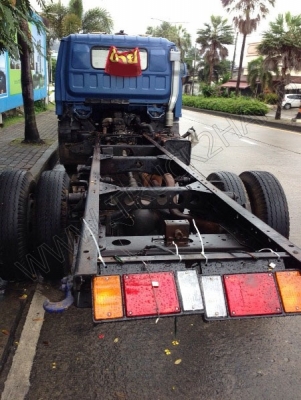 หัวเก๋ง+แซซซี รถบรรทุก 6 ล้อ ยี่ห้อ ISUZU รุ่น NPR 115 แรงม้า หัวเก๋ง+แซซซี รถบรรทุก 6 ล้อ ยี่ห้อ ISUZU รุ่น NPR 115 แรงม้า