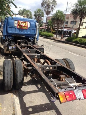 หัวเก๋ง+แซซซี รถบรรทุก 6 ล้อ ยี่ห้อ ISUZU รุ่น NPR 115 แรงม้า