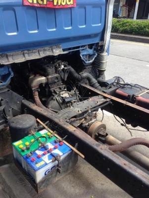 หัวเก๋ง+แซซซี รถบรรทุก 6 ล้อ ยี่ห้อ ISUZU รุ่น NPR 115 แรงม้า หัวเก๋ง+แซซซี รถบรรทุก 6 ล้อ ยี่ห้อ ISUZU รุ่น NPR 115 แรงม้า