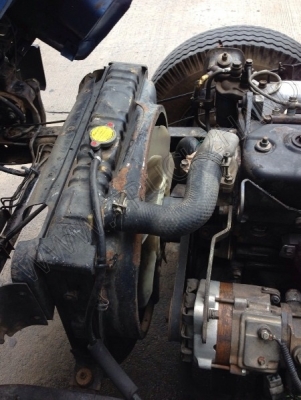 หัวเก๋ง+แซซซี รถบรรทุก 6 ล้อ ยี่ห้อ ISUZU รุ่น NPR 115 แรงม้า หัวเก๋ง+แซซซี รถบรรทุก 6 ล้อ ยี่ห้อ ISUZU รุ่น NPR 115 แรงม้า