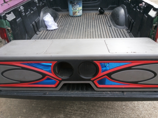 ขายตู้ซับ10นิ้วใส่ดีแม็กพร้อมดอกซับ10นิ้ว1คู่พร้อมใช้ตามรูปเลยครับสภาพดีครับ