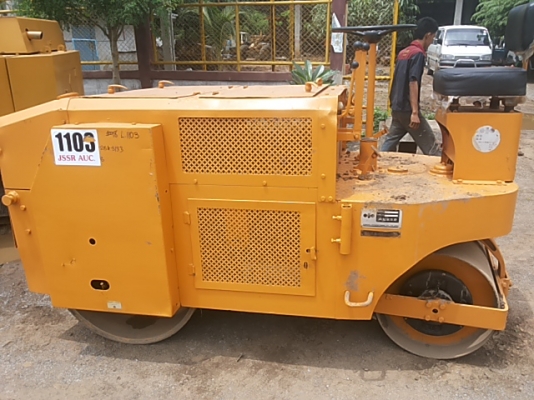 ขายรถบดเล็ก COMBINATION ROLLER Komatsu JV 25 ขายรถบดเล็ก COMBINATION ROLLER Komatsu JV 25