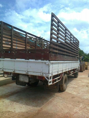 6 ล้ออีซูซุ NQR 150 แรง  สภาพสวยๆ