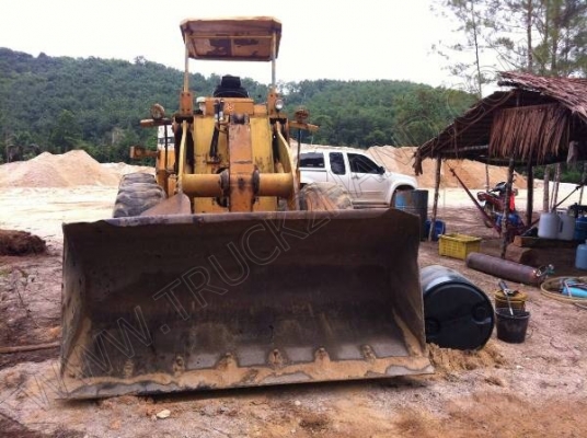 รถตักล้อยาง ยี่ห้อ KOMATSU รุ่น 515