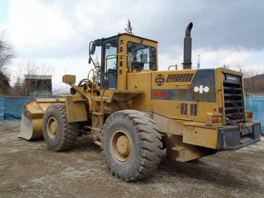 รถตักล้อยาง  WA350-1  สภาพสวย  นำเข้าจากญี่ปุ่น  เพิ่งถึงไทยเมื่อเร็ว ๆ นี้ โทร.081-373-0559