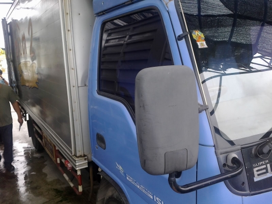 หกล้อ ISUZU NPR 130 แรง