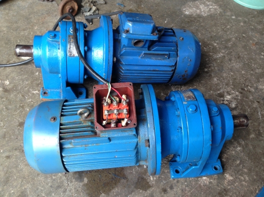 ขายมอเตอร์เกียร์ cyclo drive มอเตอร์ 3 HP. 1400 RPM. อัตราทด 1:17 สภาพดี พร้อมใช้งาน มีทั้งหมด 8 ตัว