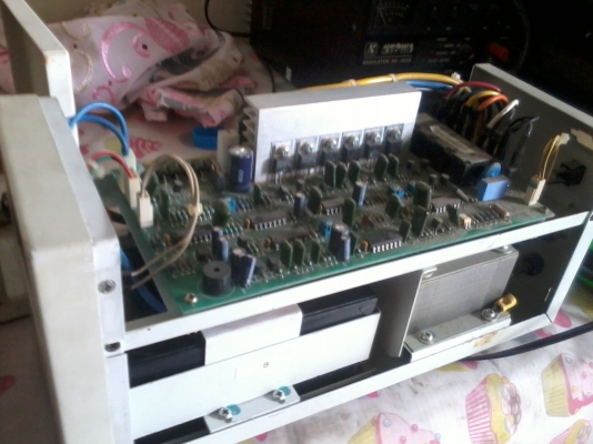 ขาย UPS ขายตามรูปครับ ตัว ละ 300 บาท มี 2 ตัว