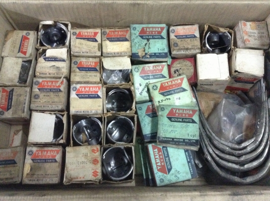 ขายลูกสูบแท้ครับ DT100,DT125,TS100,TS125,GP100ฯลฯ