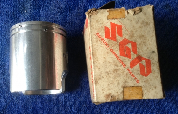 ขายลูกสูบแท้ครับ DT100,DT125,TS100,TS125,GP100ฯลฯ