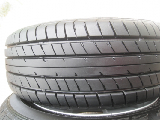 ขายล้อแม็ก Mazda2 ป้ายแดง 15"x6" et45 4รู100 + ยางปี 1313 สนใจติดต่อเล็กคลองสามครับ (081-3747940)