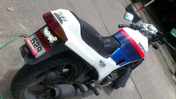 ขาย ฮอนด้า วีทีแซ๊ด 250 ทะเบียนแท้ พร้อมโอน 34000