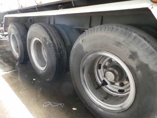 HOWO SINOTRUK พร้อมหางสามเพลา smm HOWO SINOTRUK พร้อมหางสามเพลา smm