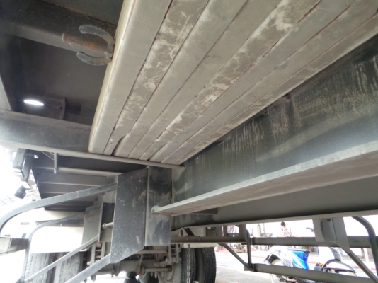 HOWO SINOTRUK พร้อมหางสามเพลา smm HOWO SINOTRUK พร้อมหางสามเพลา smm