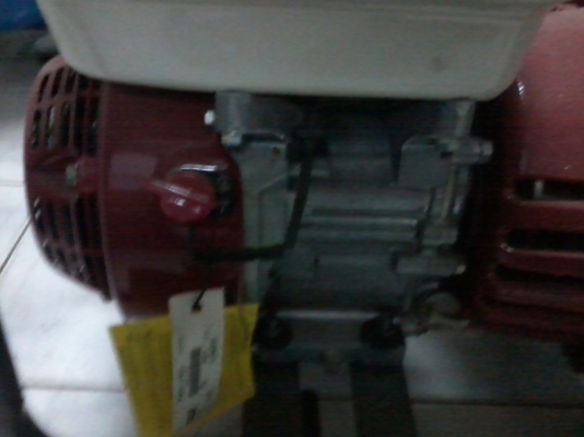 ขายเครื่องปั่นไฟสนาม 3 KVA. เชื่อมได้ 2.6 มิล ของใหม่ ขายถูกครับ