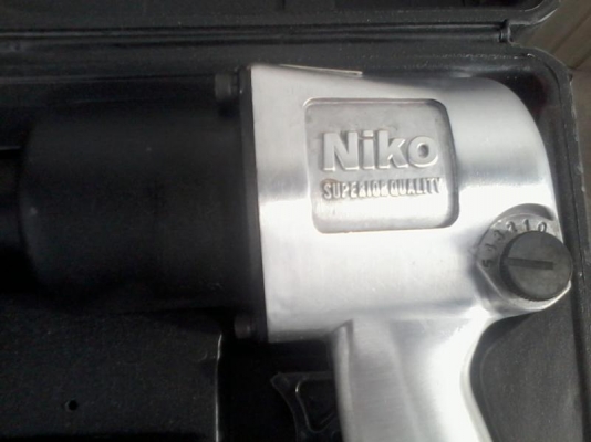 จำหน่ายบล๊อกลม ครึ่งนิ้ว ขนาด กำลังเหมาะมือช่าง เลยครับ 1,500 บาท ราคาไม่รวมส่ง จำหน่ายบล๊อกลม ครึ่งนิ้ว ขนาด กำลังเหมาะมือช่าง เลยครับ 1,500 บาท ราคาไม่รวมส่ง