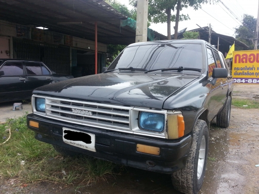 toyota hero 4ประตู