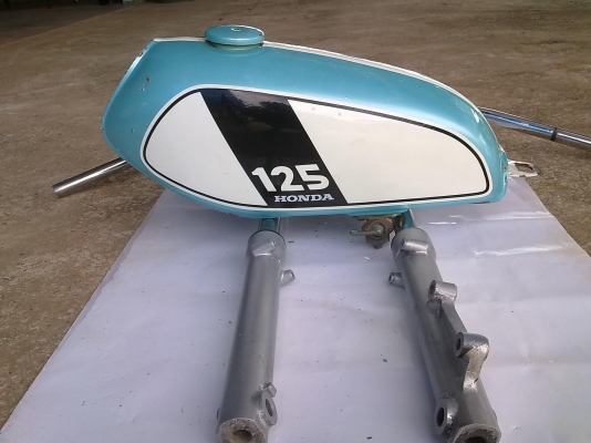 ขาย อะไหล่ ถังน้ำมัน+โช๊ค+แฮนด์ ขาย อะไหล่ ถังน้ำมัน+โช๊ค+แฮนด์