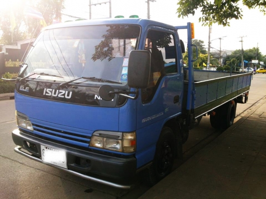 ขาย 6 ล้อISUZU - NPR  130HP  ปี 05