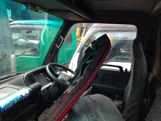 หัวเก๋ง Isuzu NKR การ์ตูนหลังคาสูง 24v.