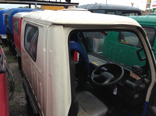 หัวเก๋ง Isuzu NKR การ์ตูน หลังคาสูง 24v.