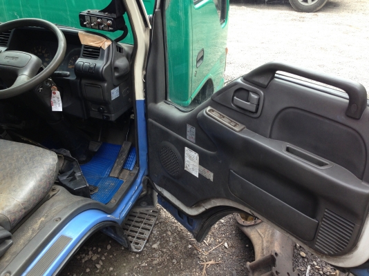 หัวเก๋ง Isuzu NKR การ์ตูน หลังคาสูง 24v.