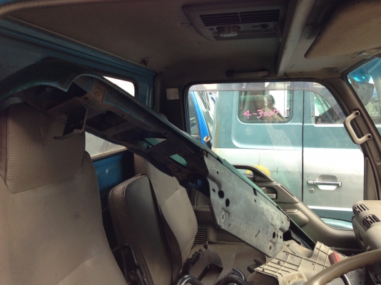 หัวเก๋ง Isuzu NKR การ์ตูน หลังคาสูง 24v.