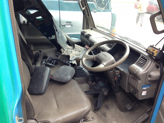 หัวเก๋ง Isuzu NKR การ์ตูน หลังคาสูง 24v.