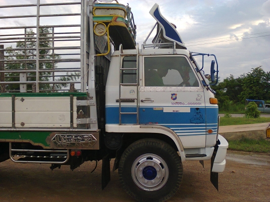 ขาย6ล้อใหญ่ช่วงล้อยาว4.50ม.เบรคจิฟฟี่อยากขายแล้ว