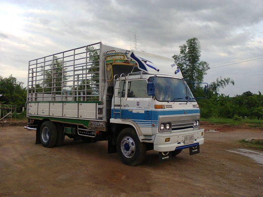 ขาย6ล้อใหญ่ช่วงล้อยาว4.50ม.เบรคจิฟฟี่อยากขายแล้ว