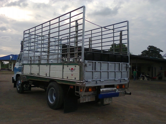 ขาย6ล้อใหญ่ช่วงล้อยาว4.50ม.เบรคจิฟฟี่อยากขายแล้ว