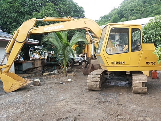 ขายรถขุดแบ็คโฮ MITSUBISHI ms070-2 ขายรถขุดแบ็คโฮ MITSUBISHI ms070-2
