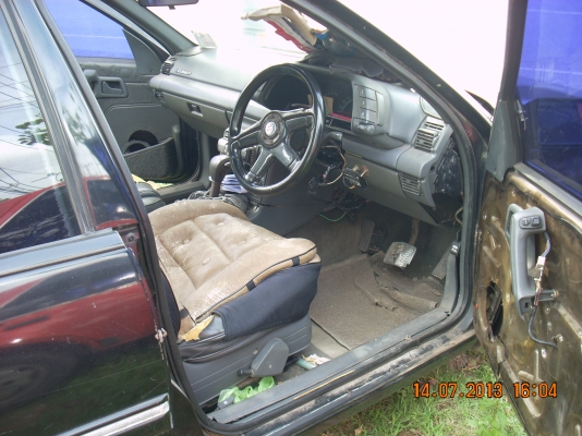 รถยุโรปภายในกว้างมาก หน้าหลังเดิมไม่มีชน