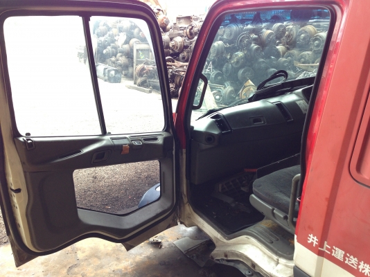 หัวเก๋ง Mitsubishi Fuso หัวกว้าง10ล้อ รุ่นใหม้