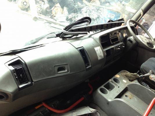 หัวเก๋ง Mitsubishi Fuso หัวกว้าง10ล้อ รุ่นใหม้