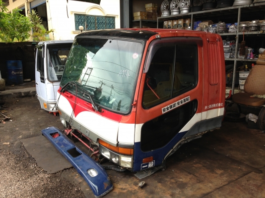 หัวเก๋ง Mitsubishi Fuso หัวกว้าง10ล้อ รุ่นใหม้