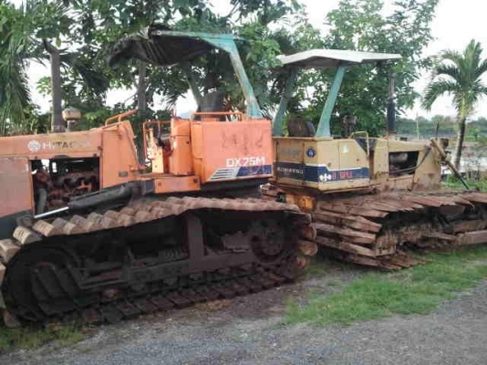 ขาย*** Komatsu D20pll-6 แผ่นกว้าง 1 เมตร พร้อมใช้งาน ราคา 225000 บาท และ D3 Hitachi  ราคา 310000 บาท