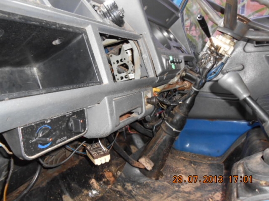 ขาย 6 ล้อ  TOYOTA  Dyna  350 เครื่องเดิม 14B เครื่องดี แซทซีสวย  แอร์เย็น