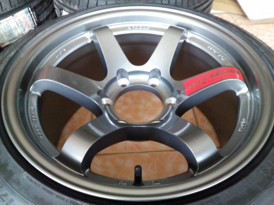ขายล้อแม็ก TE37SL 17" F8.5-R9.5ล้อสีกันพร้อมยางใหม่ 235/45/17 Nitto Made in Japan