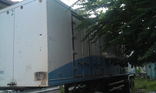 ขายหางสามมิตรตู้ทืบยาว12เมตรพร้อมใช้งาน