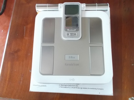 เครื่องวัดสุขภาพ Omron HBF 362 เครื่องวัดสุขภาพ Omron HBF 362