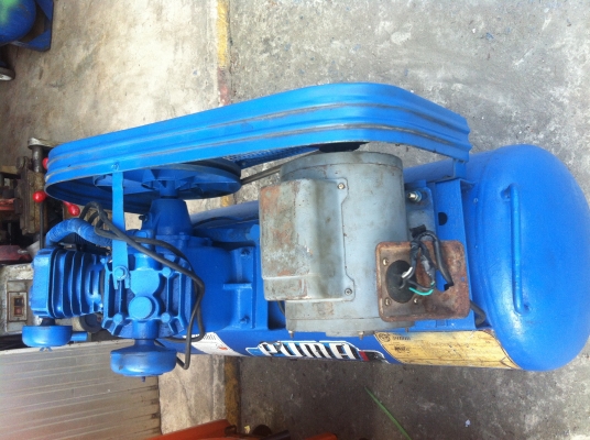 ขายปั๊มลม PUMA 1HP 92 ลิตร สภาพสวย พร้อมใช้ครับ จัดส่งได้ครับ