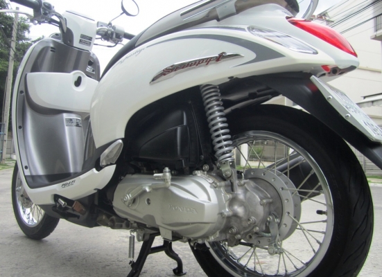 (ขายแล้วค่ะ) 3 เดือน  Scoopy-I ตัว Top วิ่งน้อย เดิมดีไม่มีบิวด์