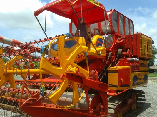 รถเกี่ยวข้าวศักดิ์พัฒนา