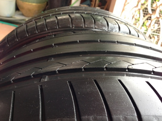 ขายยาง Dunlop SP Sport 235/40/R18 255/35/R18 ปลายปี10 สภาพสวยดอก80\%ราคาถูก ขายยาง Dunlop SP Sport 235/40/R18 255/35/R18 ปลายปี10 สภาพสวยดอก80\%ราคาถูก