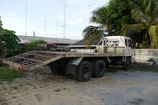 ขายถูกเทรนเลอร์บรรทุกแมคโค10 ล้อ 2 เพลา